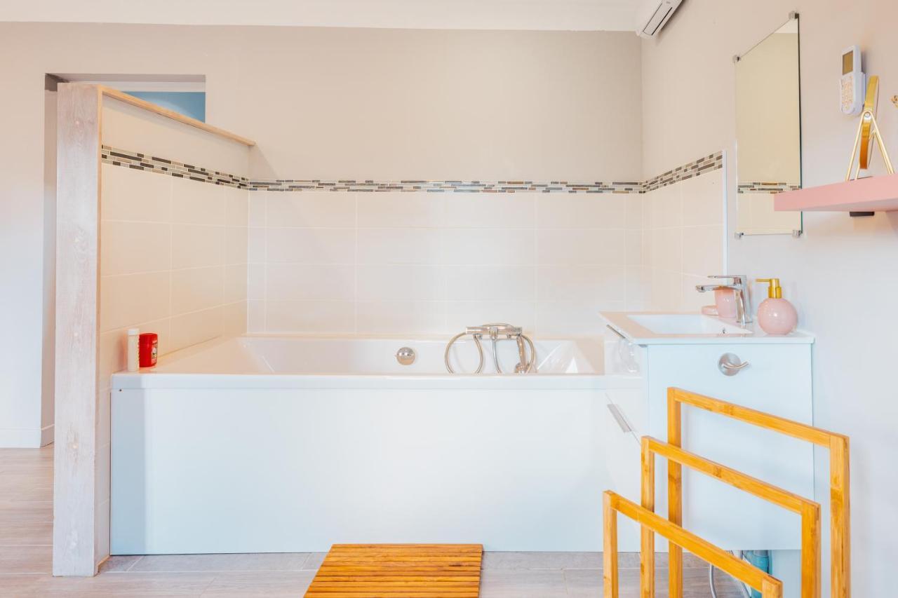 Grande Maison Avec Piscine Et Jacuzzi A La Campagne Desvres Екстериор снимка